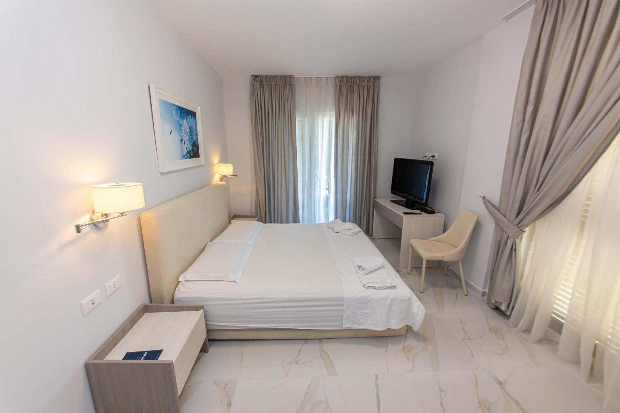 Luxury Villa 1 Vlore Bagian luar foto